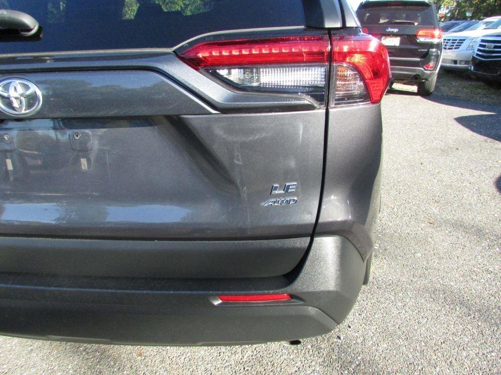 Toyota RAV4 LE AWD (Natl) 2022