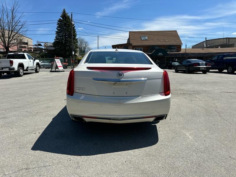 Cadillac XTS Luxury 2013