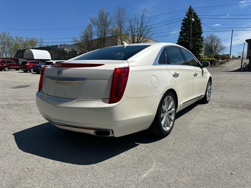 Cadillac XTS Luxury 2013