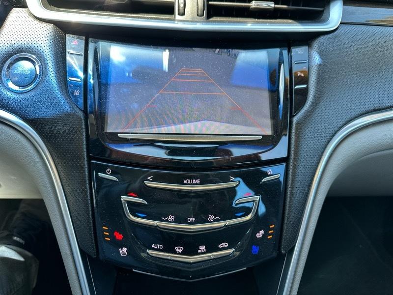Cadillac XTS Luxury 2013