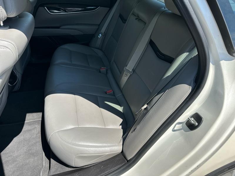 Cadillac XTS Luxury 2013
