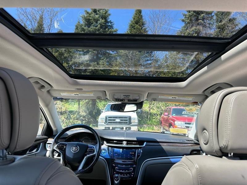 Cadillac XTS Luxury 2013