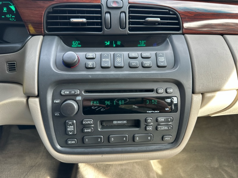 Cadillac DeVille Sedan 2002 Cadillac DeVille Sedan 2002