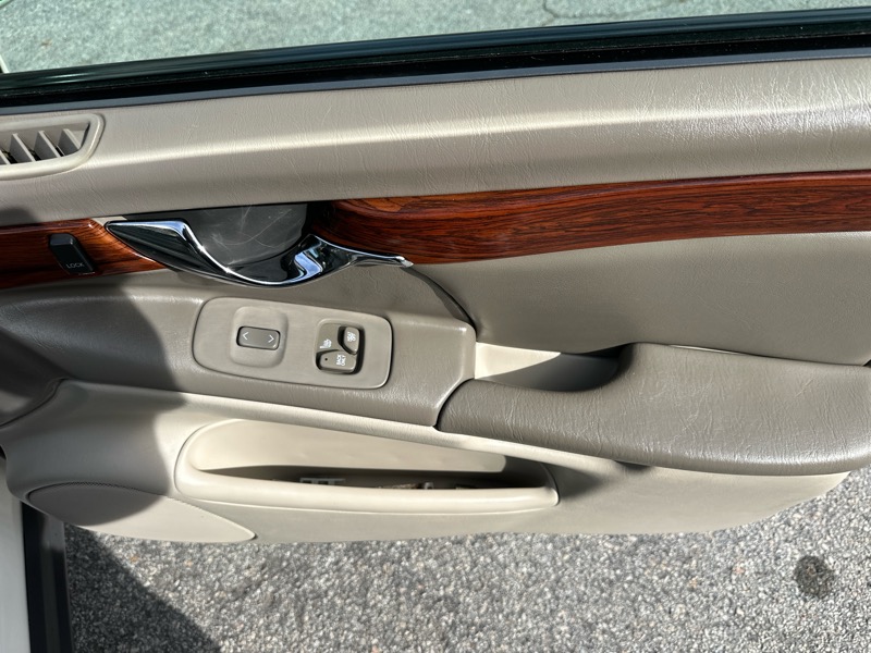 Cadillac DeVille Sedan 2002 Cadillac DeVille Sedan 2002