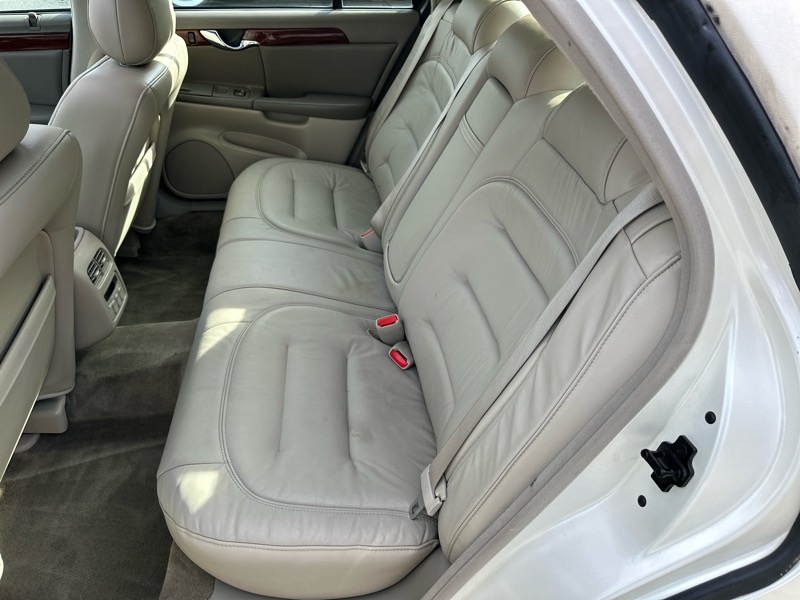 Cadillac DeVille Sedan 2002 Cadillac DeVille Sedan 2002