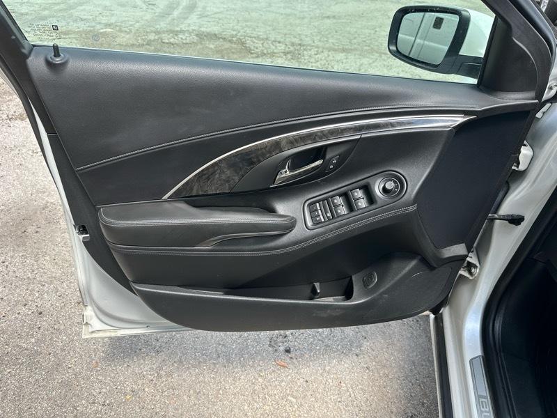 Buick LaCrosse Leather Package AWD 2016