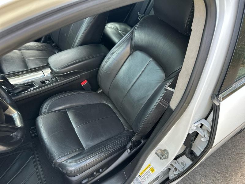 Buick LaCrosse Leather Package AWD 2016