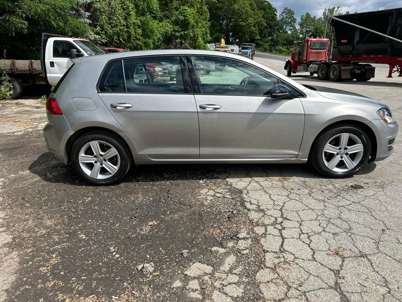 Volkswagen Golf TSI S 6A 2017