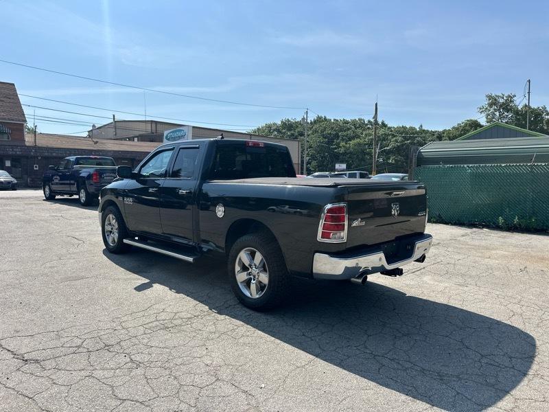 RAM 1500 Big Horn Quad Cab 4WD 2016
