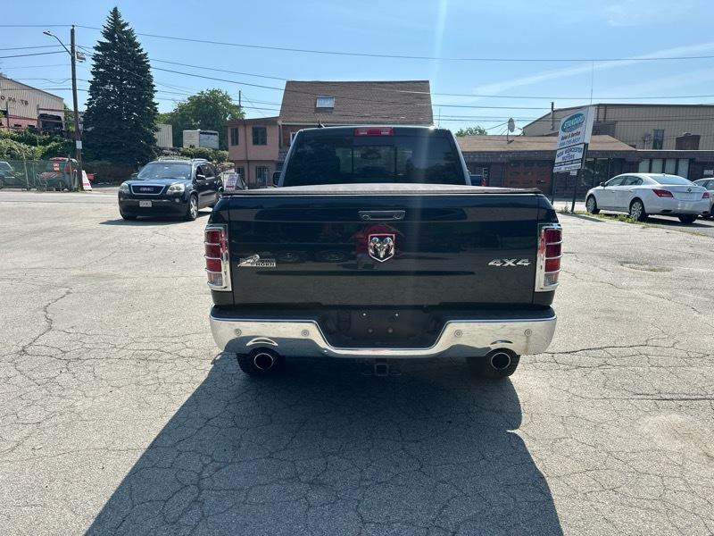 RAM 1500 Big Horn Quad Cab 4WD 2016