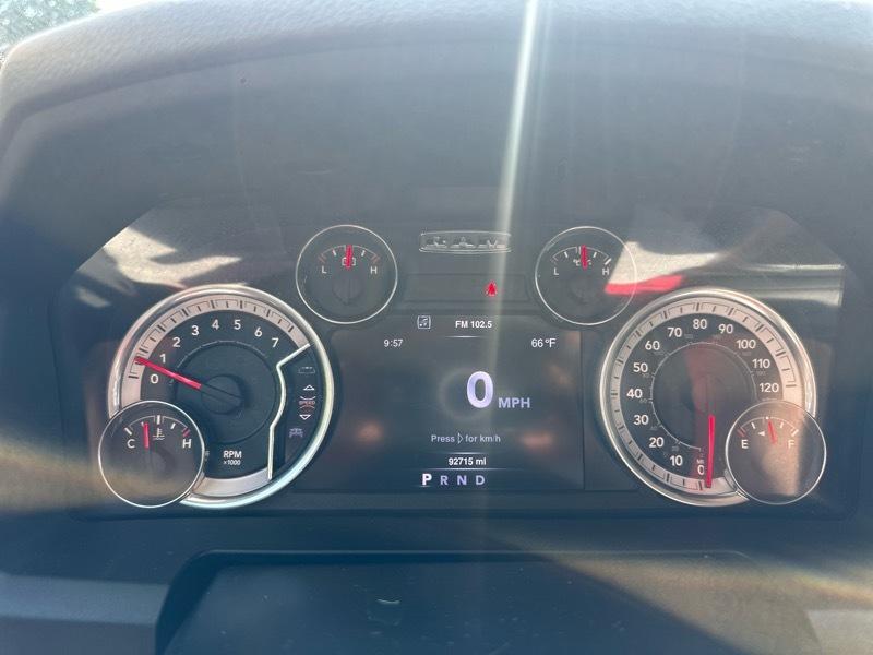 RAM 1500 Big Horn Quad Cab 4WD 2016