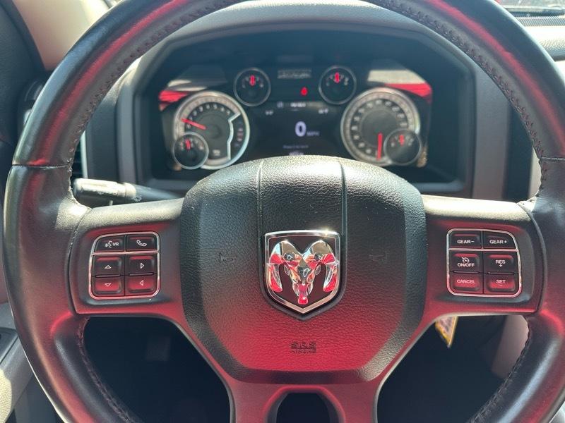 RAM 1500 Big Horn Quad Cab 4WD 2016