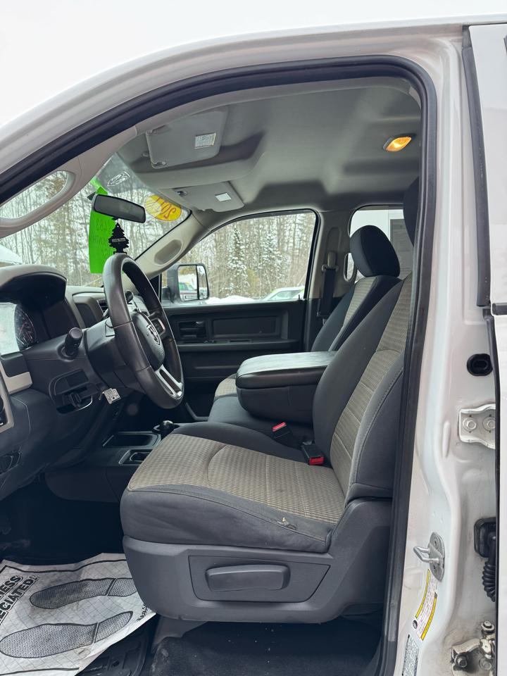 RAM 3500 ST Crew Cab SWB 4WD 2011