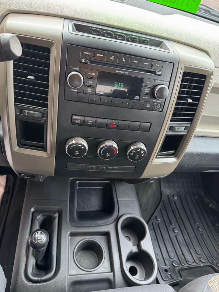 RAM 3500 ST Crew Cab SWB 4WD 2011