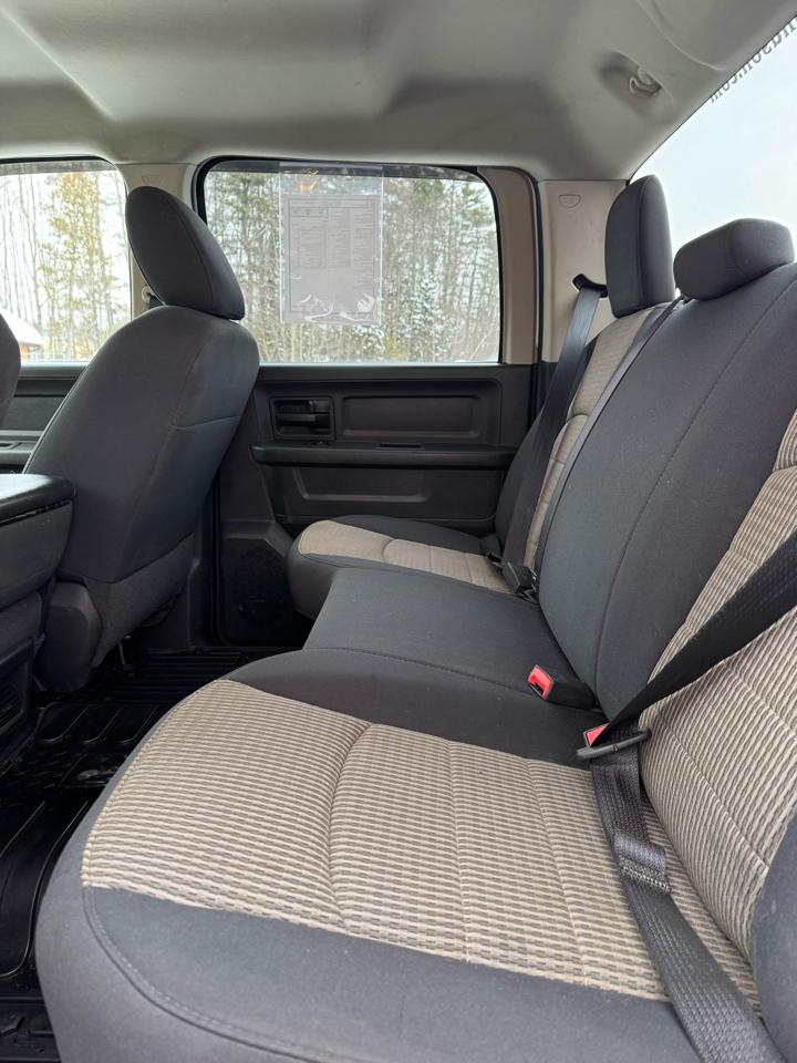 RAM 3500 ST Crew Cab SWB 4WD 2011