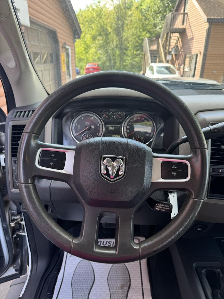 RAM 3500 ST Crew Cab SWB 4WD 2011