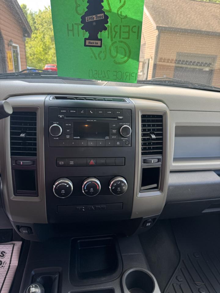 RAM 3500 ST Crew Cab SWB 4WD 2011
