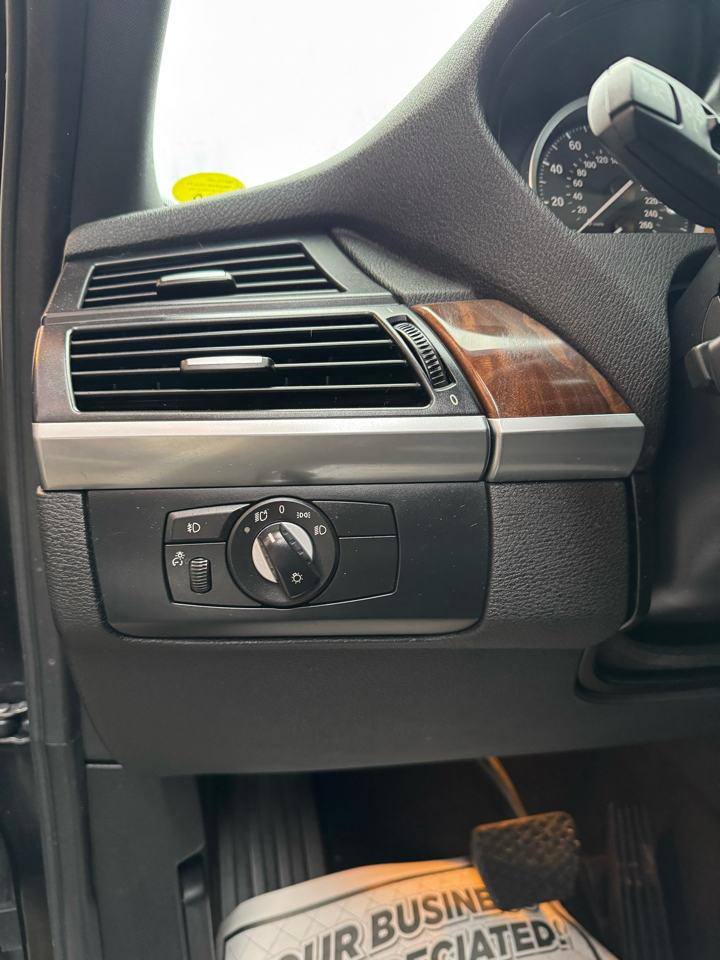 BMW X6 AWD 4dr 50i 2010