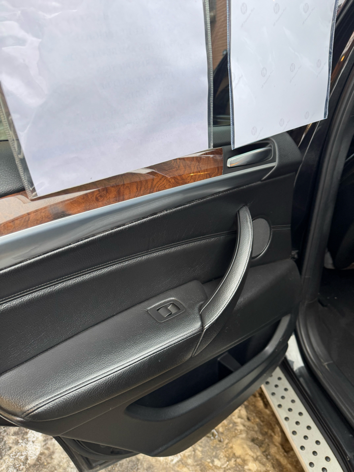 BMW X6 AWD 4dr 50i 2010