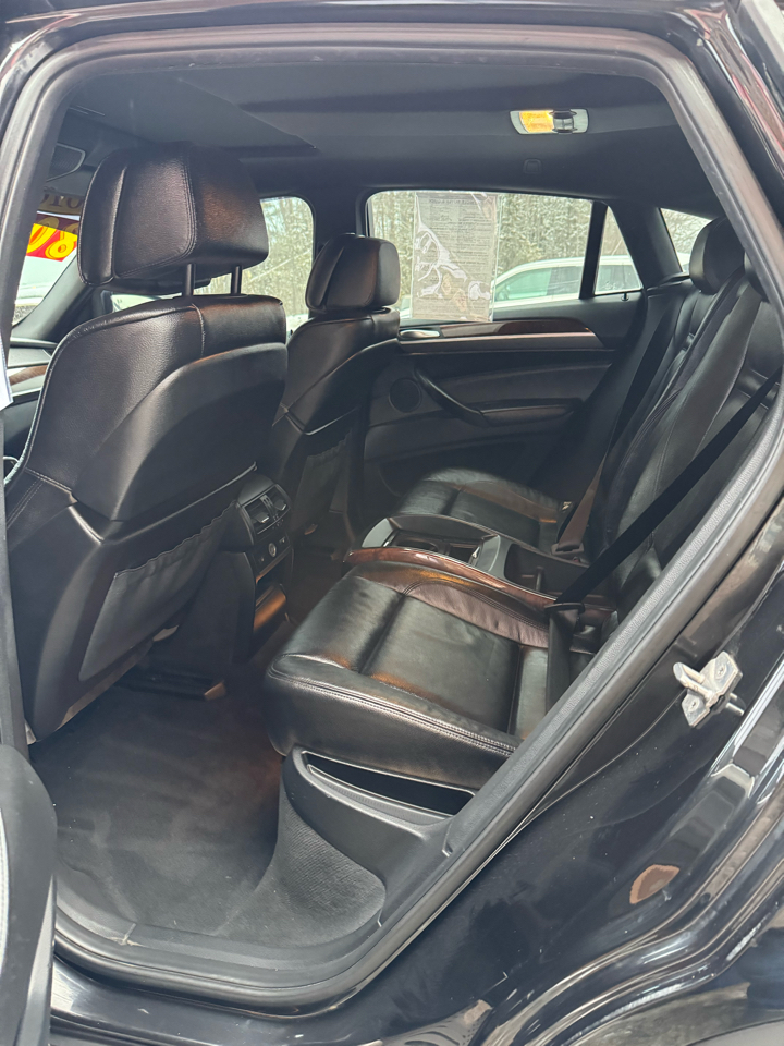 BMW X6 AWD 4dr 50i 2010