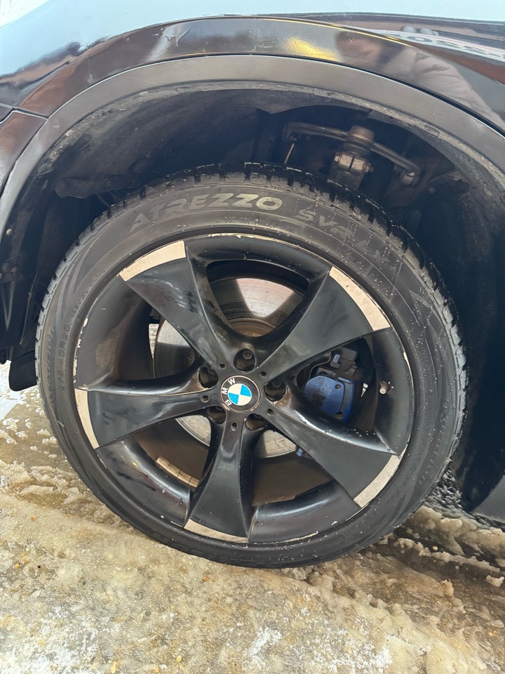 BMW X6 AWD 4dr 50i 2010