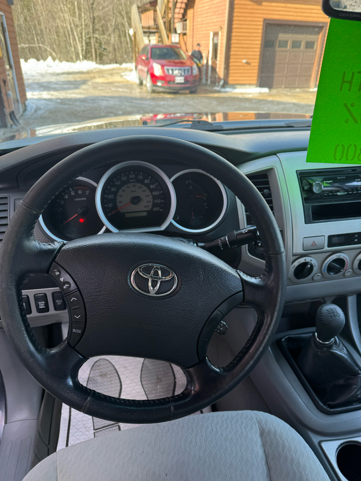 Toyota Tacoma 4WD Access I4 MT (Natl) 2010
