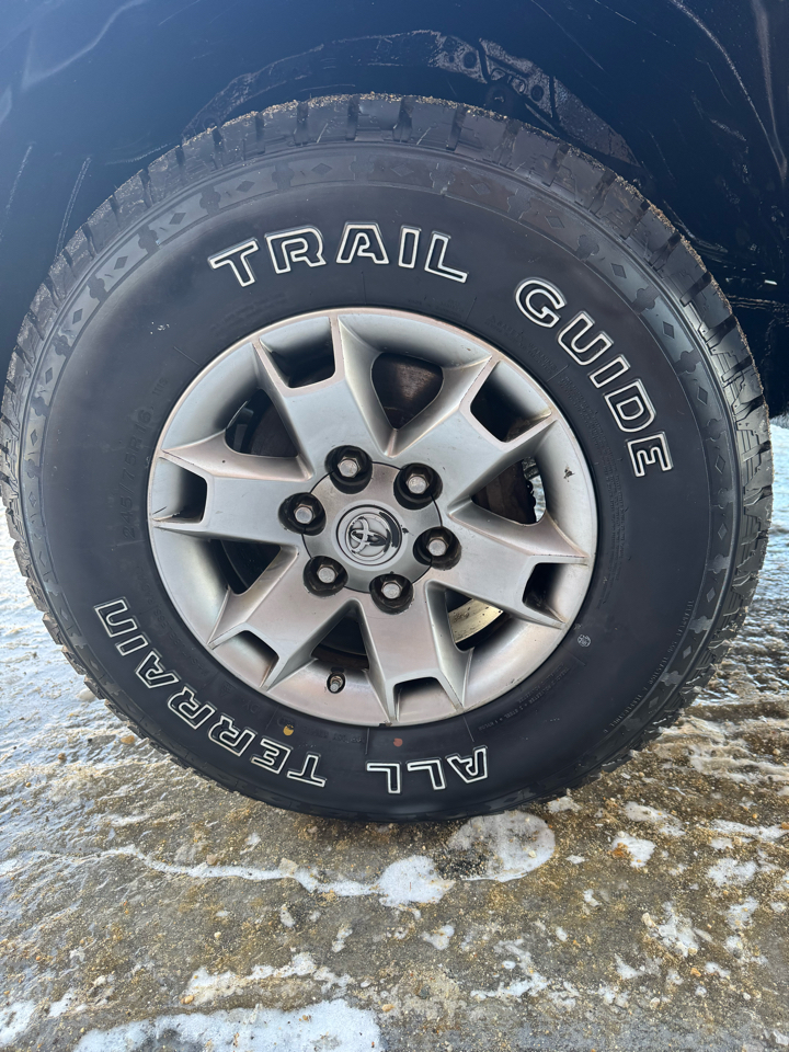 Toyota Tacoma 4WD Access I4 MT (Natl) 2010