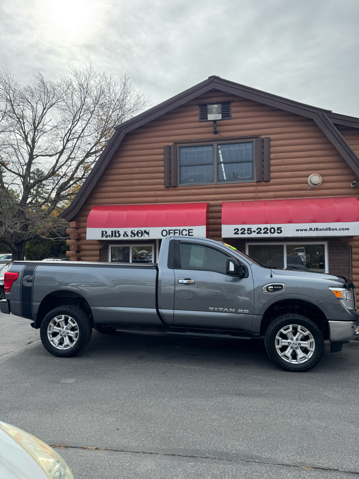 Nissan Titan XD 4x4 Diesel Single Cab SV 2017 Nissan Titan XD 4x4 Diesel Single Cab SV 2017