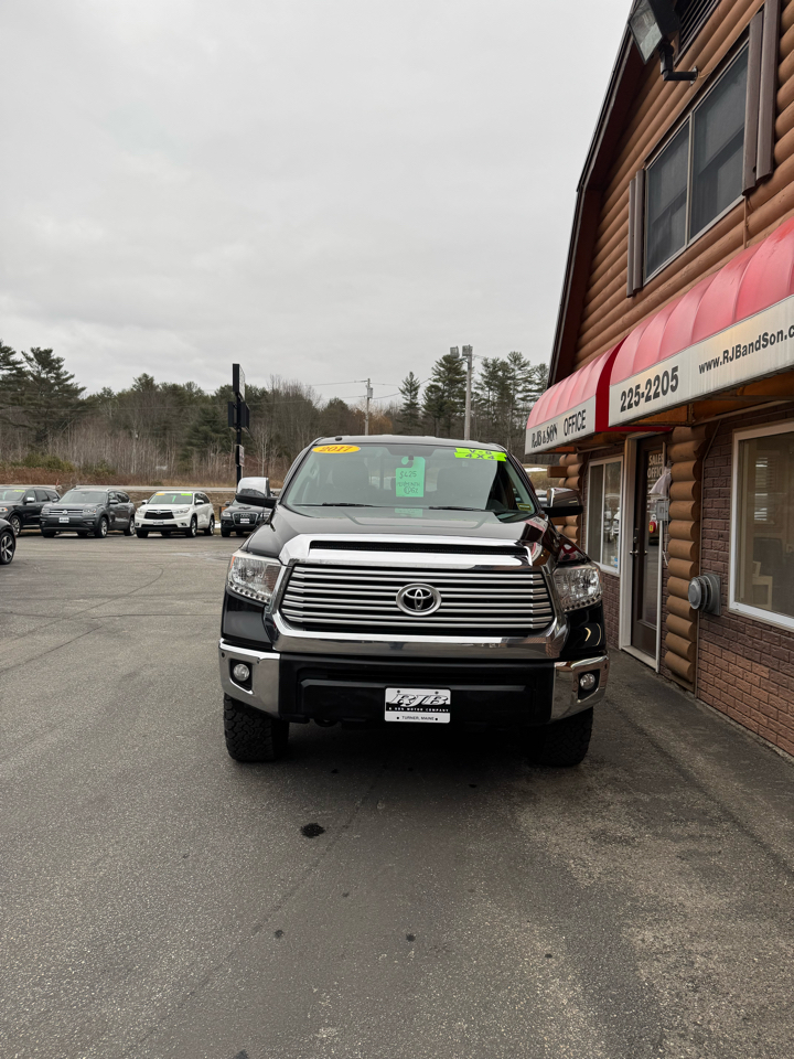 Toyota Tundra 4WD Limited Double Cab 6.5' Bed 5.7L (Natl) 2017