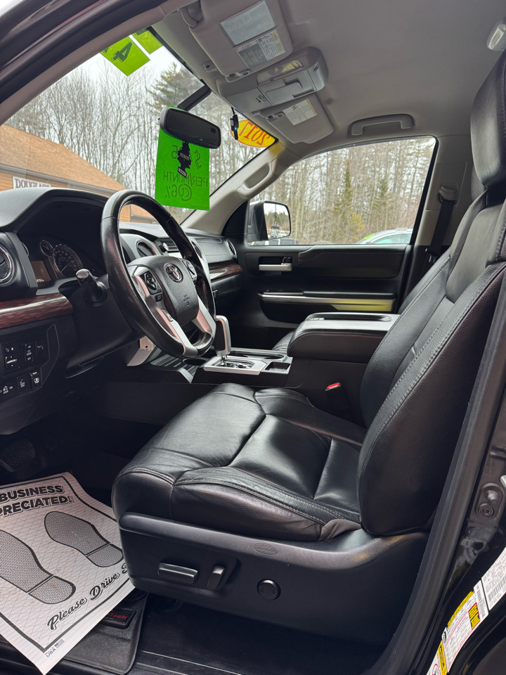 Toyota Tundra 4WD Limited Double Cab 6.5' Bed 5.7L (Natl) 2017