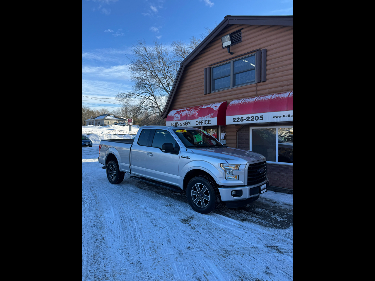 2016 Ford F-150 4WD SuperCab 145" XLT