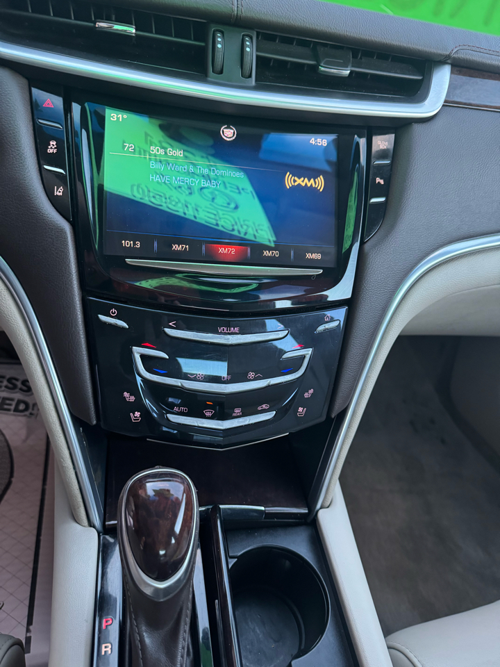 Cadillac XTS 4dr Sdn Platinum AWD 2013