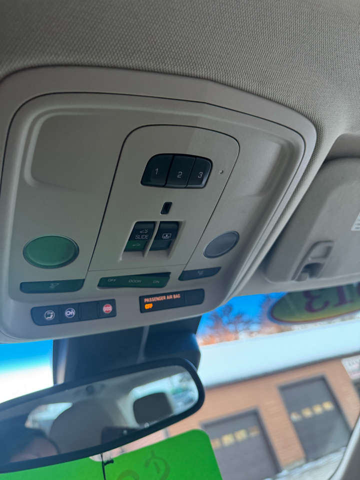 Cadillac XTS 4dr Sdn Platinum AWD 2013