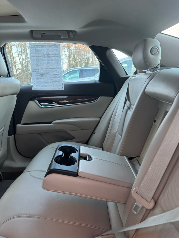 Cadillac XTS 4dr Sdn Platinum AWD 2013