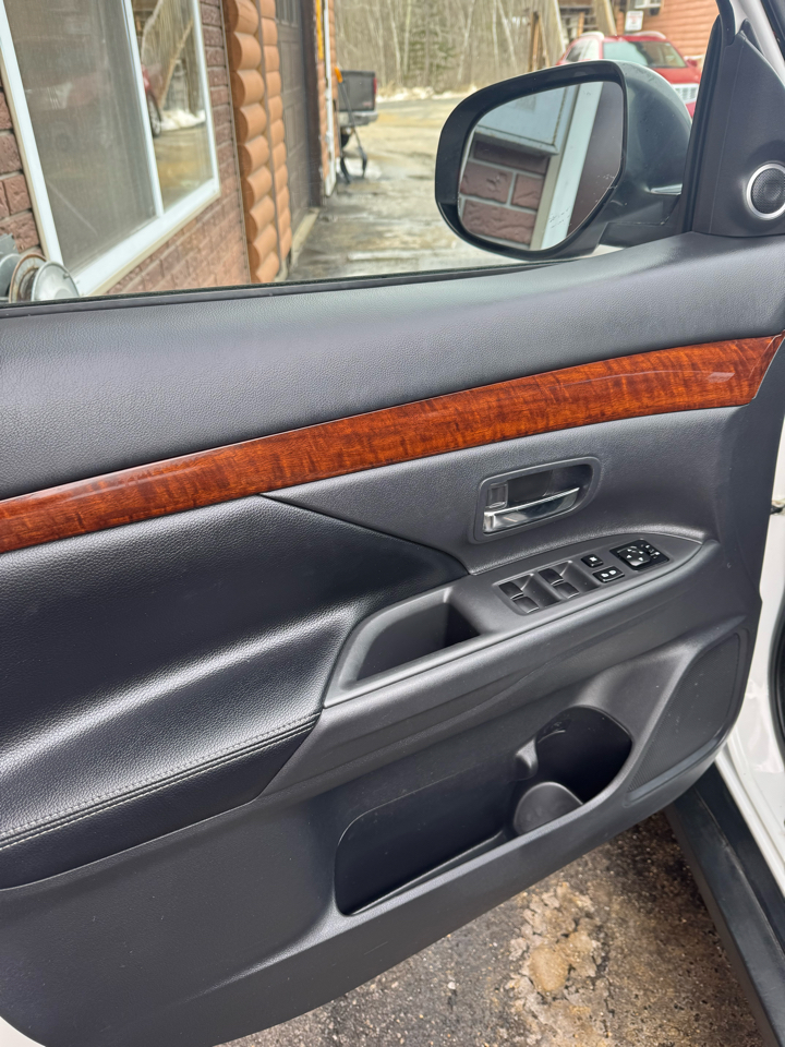 Mitsubishi Outlander 4WD 4dr GT 2015