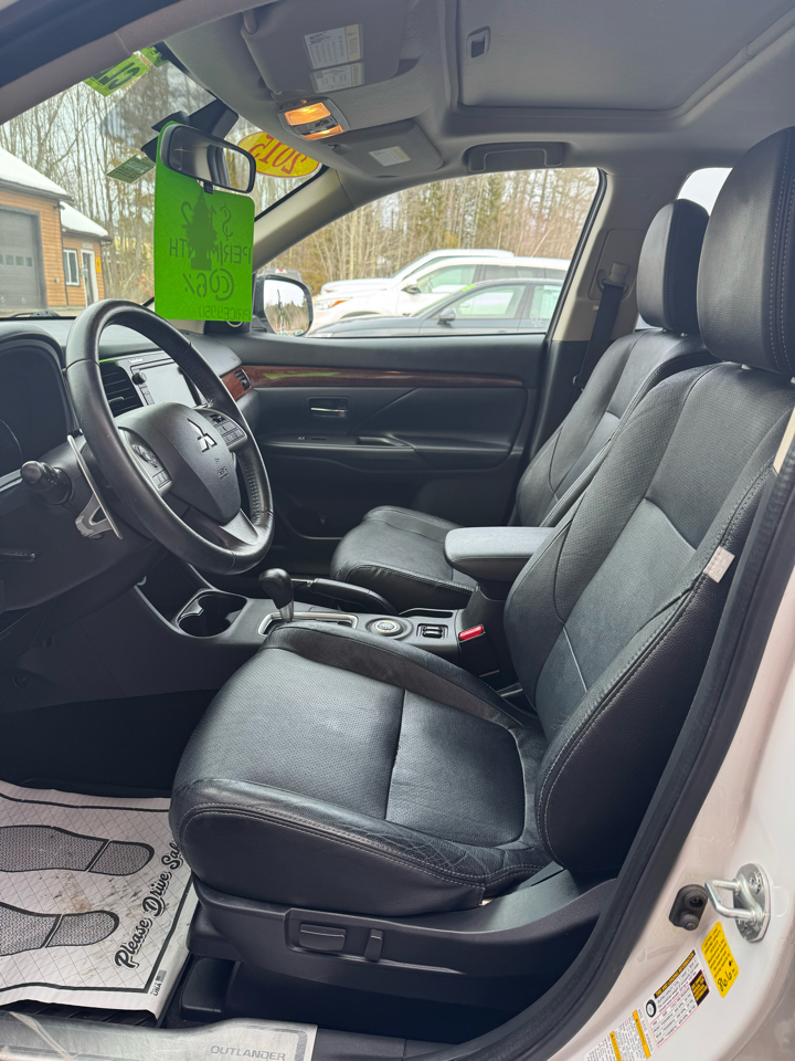 Mitsubishi Outlander 4WD 4dr GT 2015