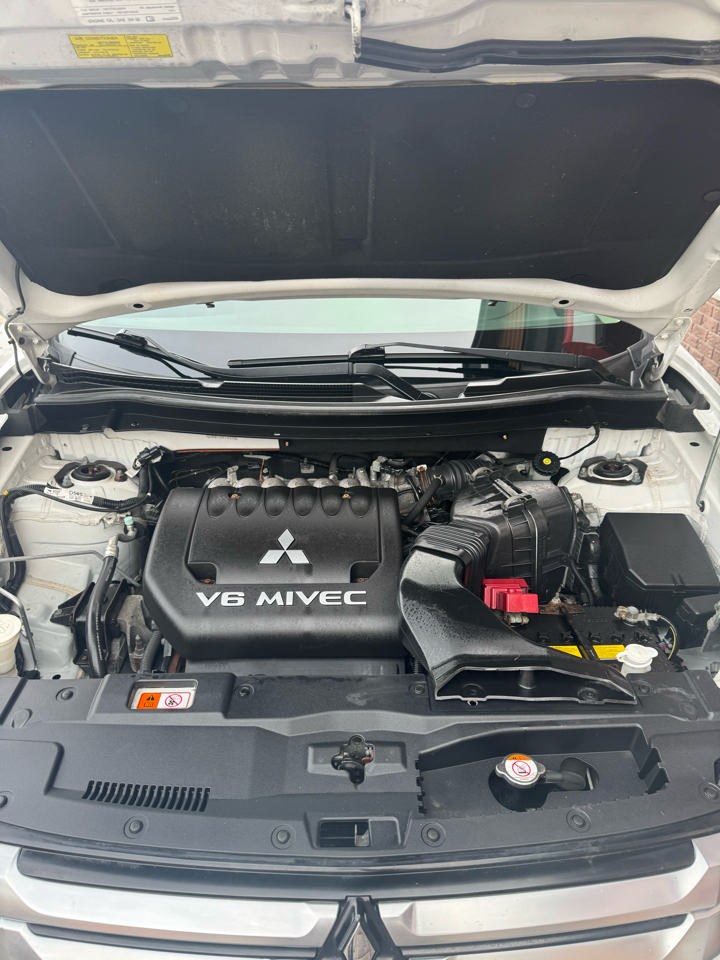 Mitsubishi Outlander 4WD 4dr GT 2015