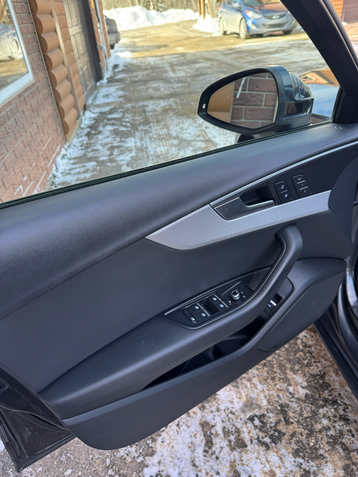 Audi A4 Premium 45 TFSI quattro 2019