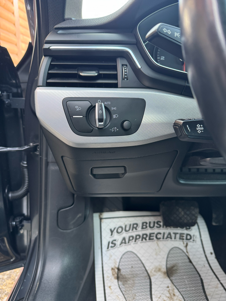 Audi A4 Premium 45 TFSI quattro 2019