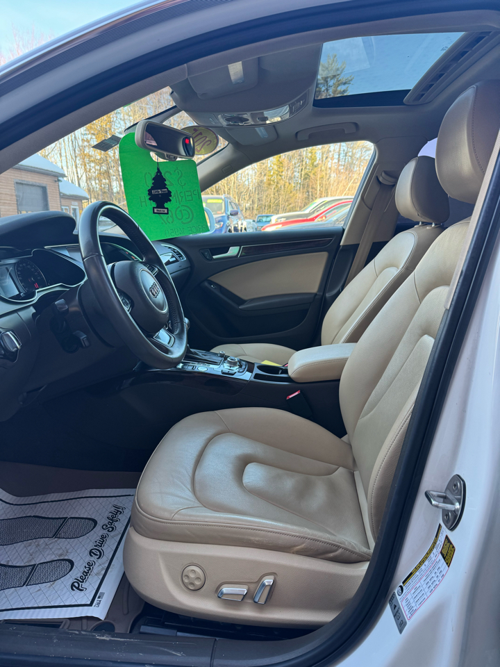 Audi A4 4dr Sdn Auto quattro 2.0T Premium Plus 2015