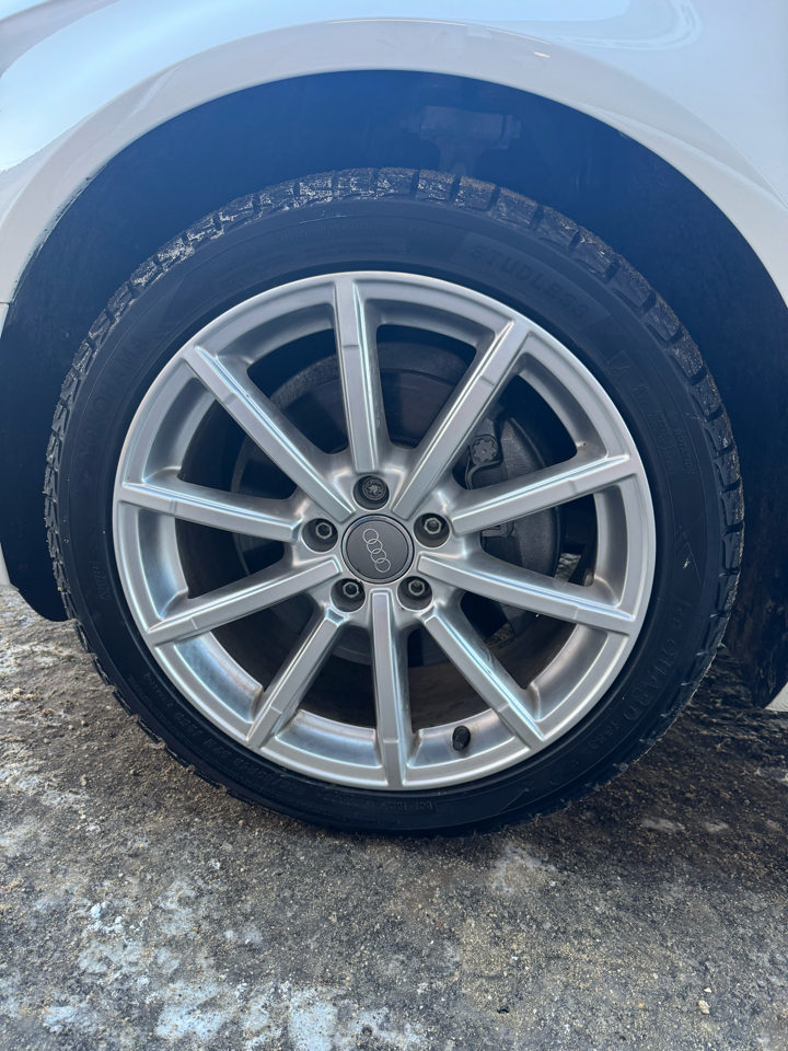 Audi A4 4dr Sdn Auto quattro 2.0T Premium Plus 2015