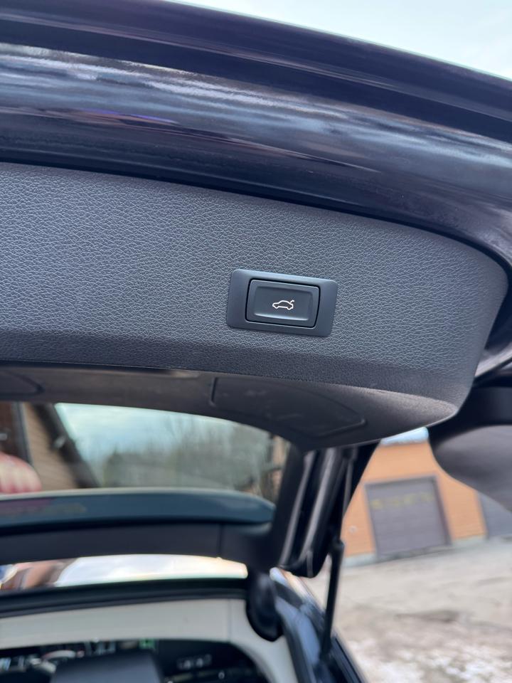 Audi Q7 quattro 4dr 3.0L TDI Premium Plus 2015