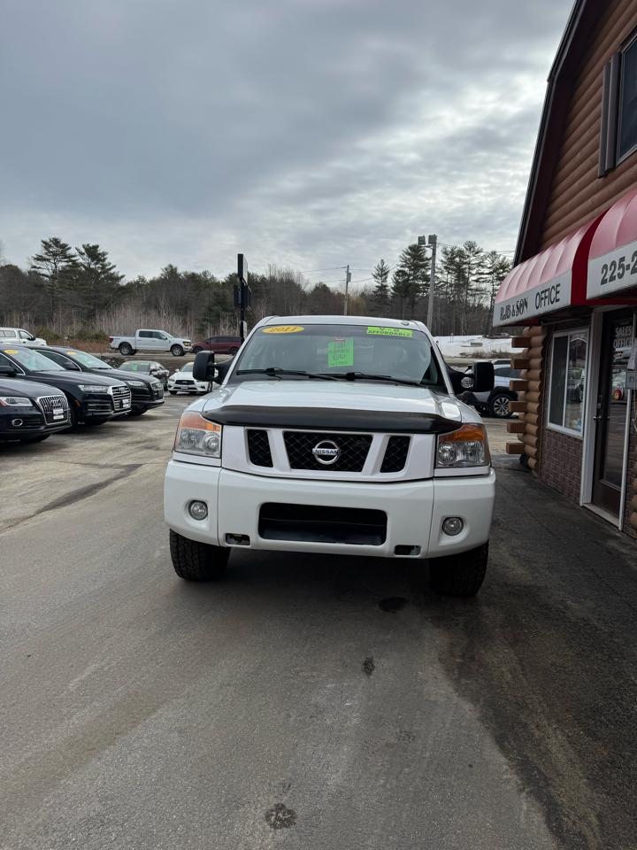 Nissan Titan  2011