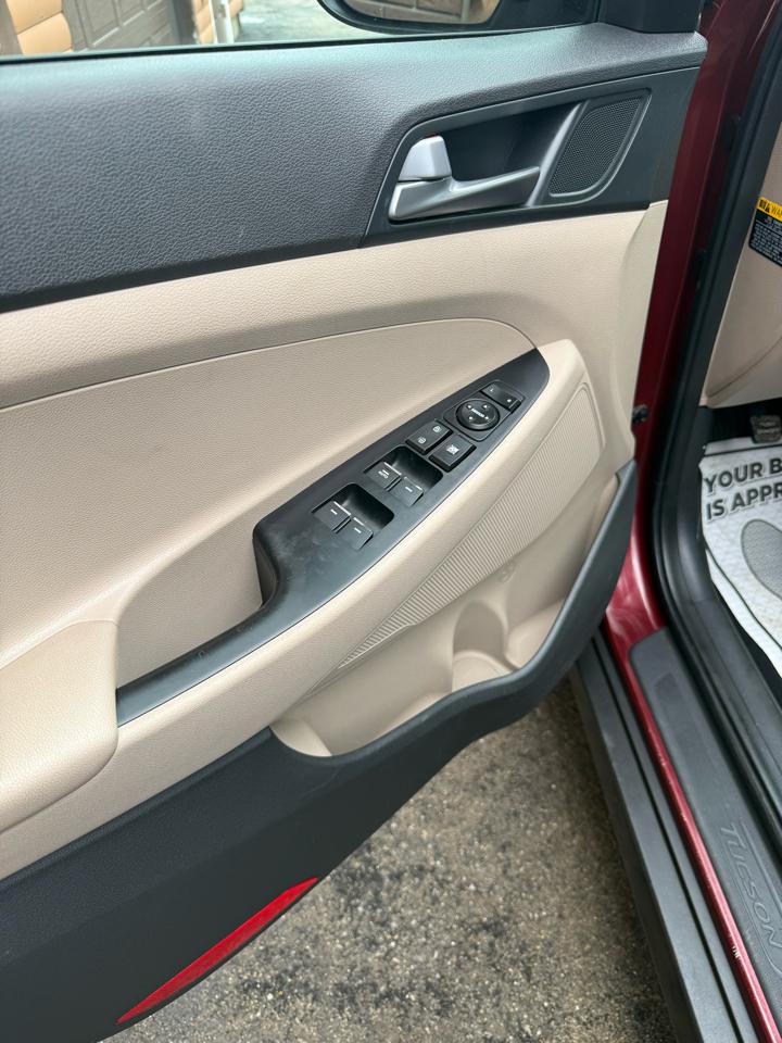 Hyundai Tucson AWD 4dr Sport w/Beige Int 2016