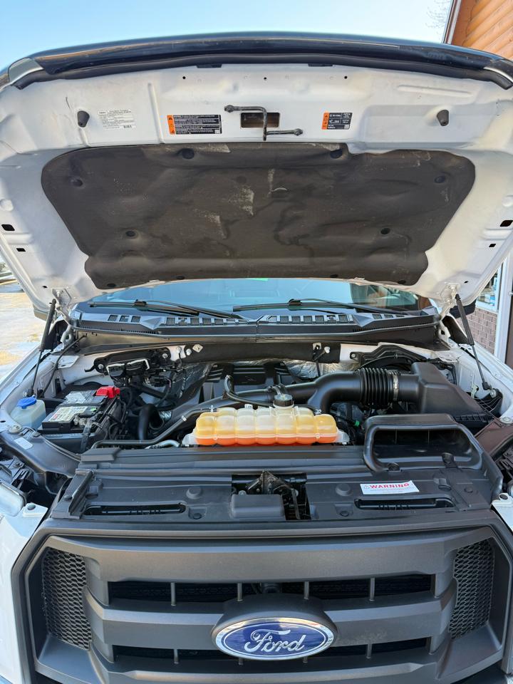 Ford F-150 4WD Reg Cab 122.5" XL 2016