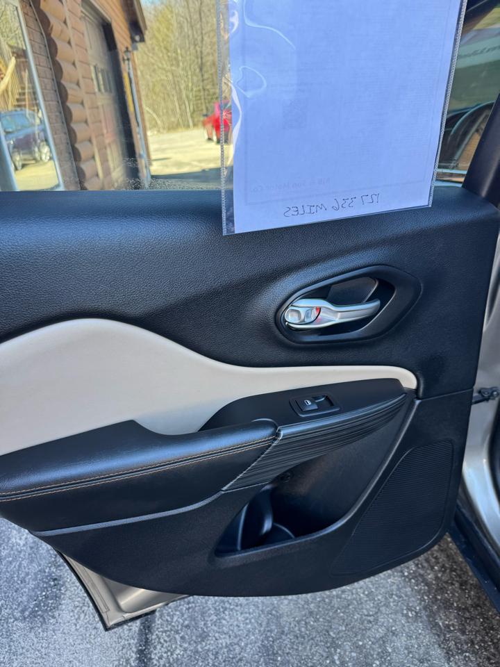 Jeep Cherokee 4WD 4dr Limited 2016