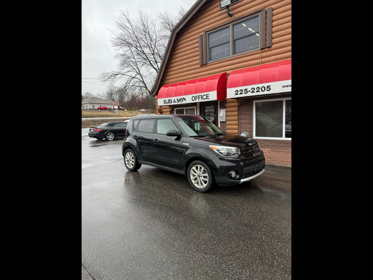 2017 Kia Soul + Auto