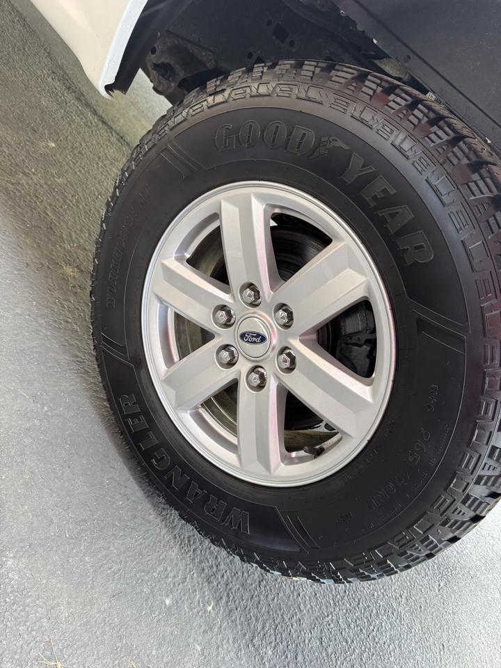 Ford F-150 XL 4WD Reg Cab 6.5' Box 2017