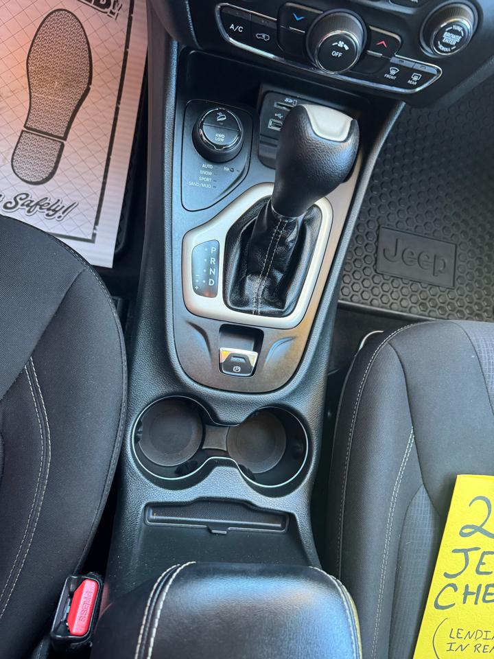 Jeep Cherokee 4WD 4dr Latitude 2015