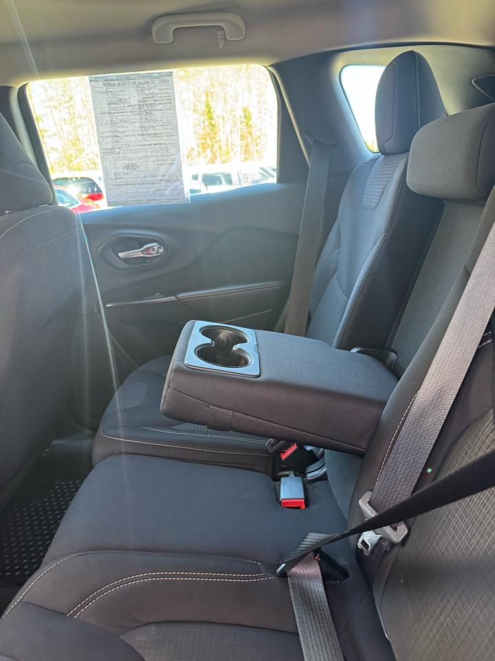 Jeep Cherokee 4WD 4dr Latitude 2015